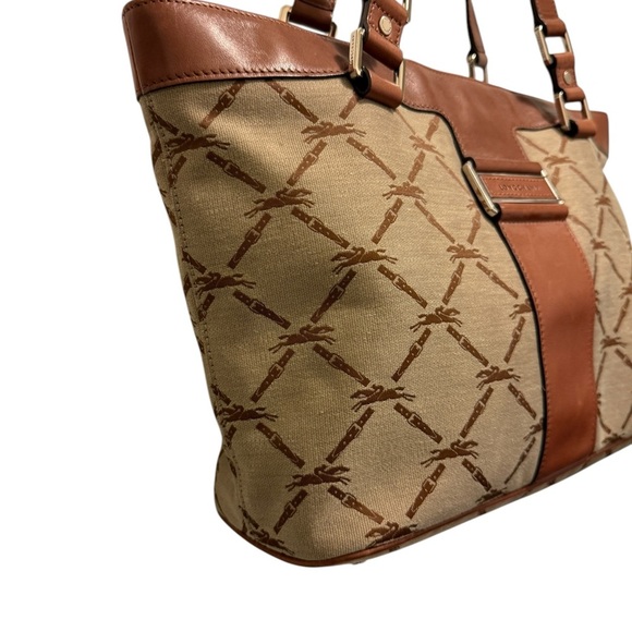 Longchamp Shoulder Bag in great use conditions. - Picture 10 of 13